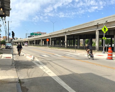 Austin St at Hays Street Bridge Midblock Crossing, 2017